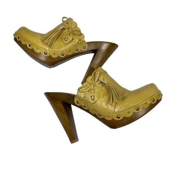 Guess Yellow Heeled Clogs - Picture 6 of 11